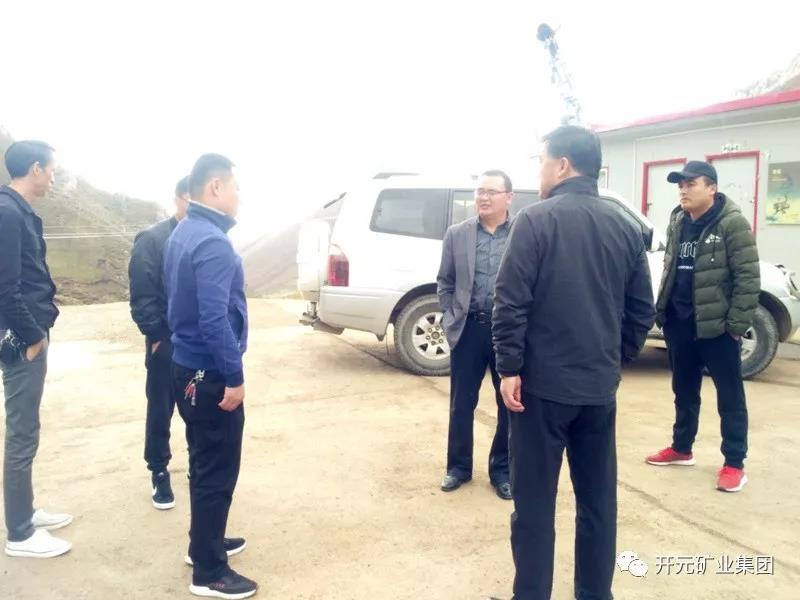 科學(xué)發(fā)展 統籌兼顧 穩步生產(chǎn)│州、縣國土資源局領(lǐng)導赴興海銅鑫進(jìn)行年檢