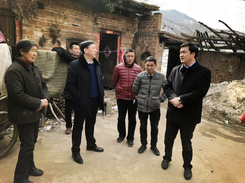 民建“組團”慰問(wèn)，企業(yè)送溫暖到家