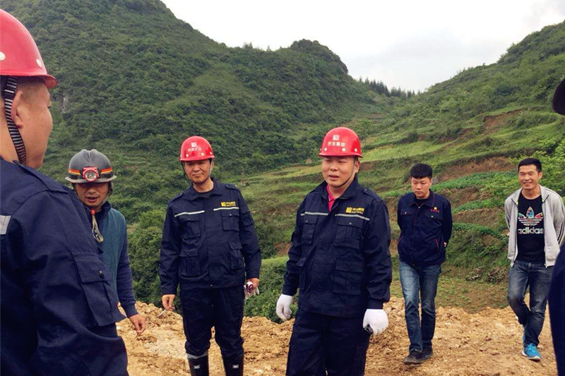 集團領(lǐng)導深入貴州開(kāi)元一線(xiàn)視察工作